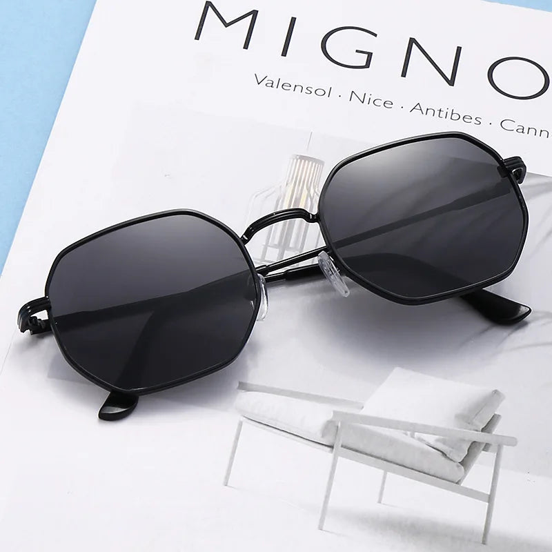 Classic Metal Punk Square Sunglasses Men Women Retro Double Bridges Fashion Polygon Sun Glasses Trendy Vintage Shades UV400 2026